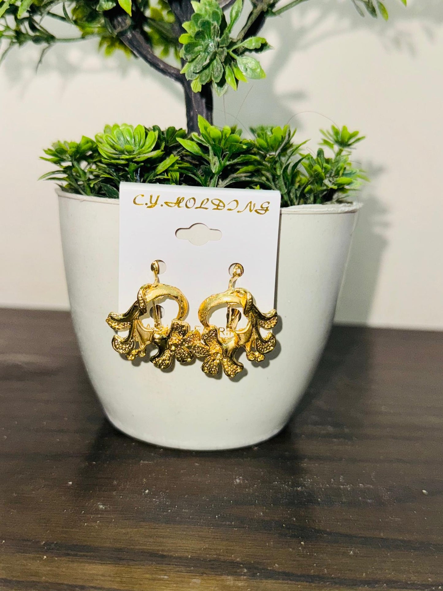Flower Gold studs