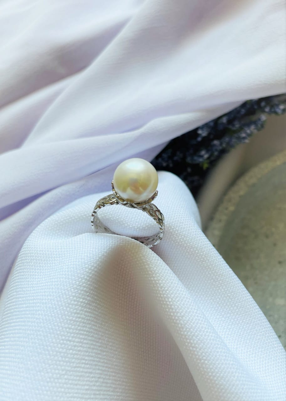 White Pearl Ring