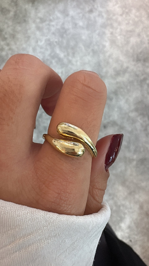 Chunky teardrop ring