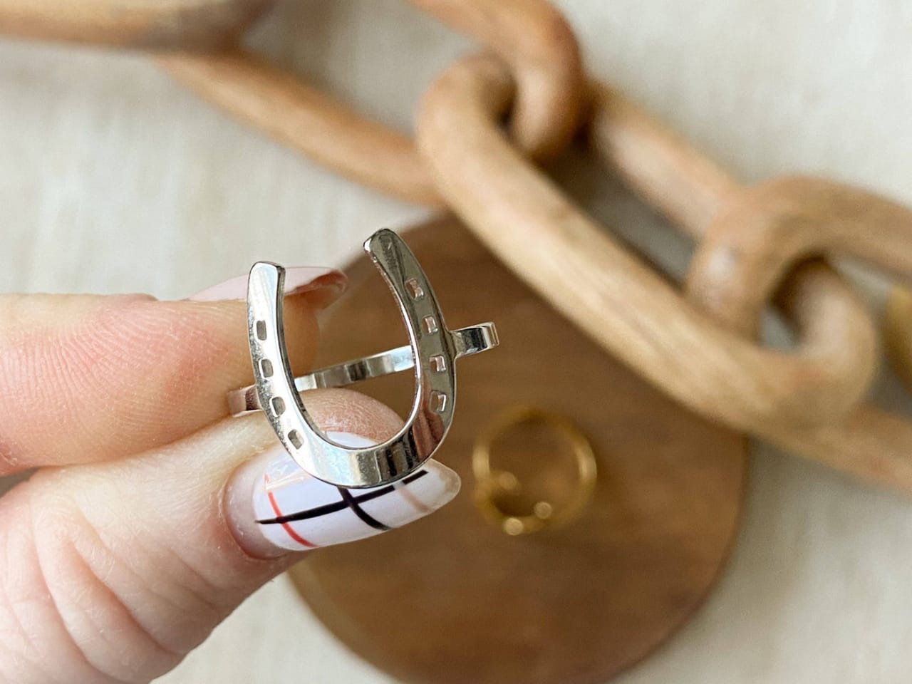 SILVER HORSESHOE ring