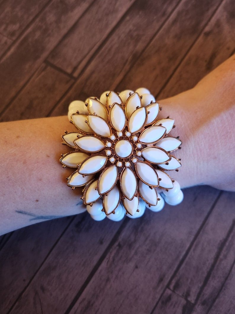 Vintage Flower Braclet