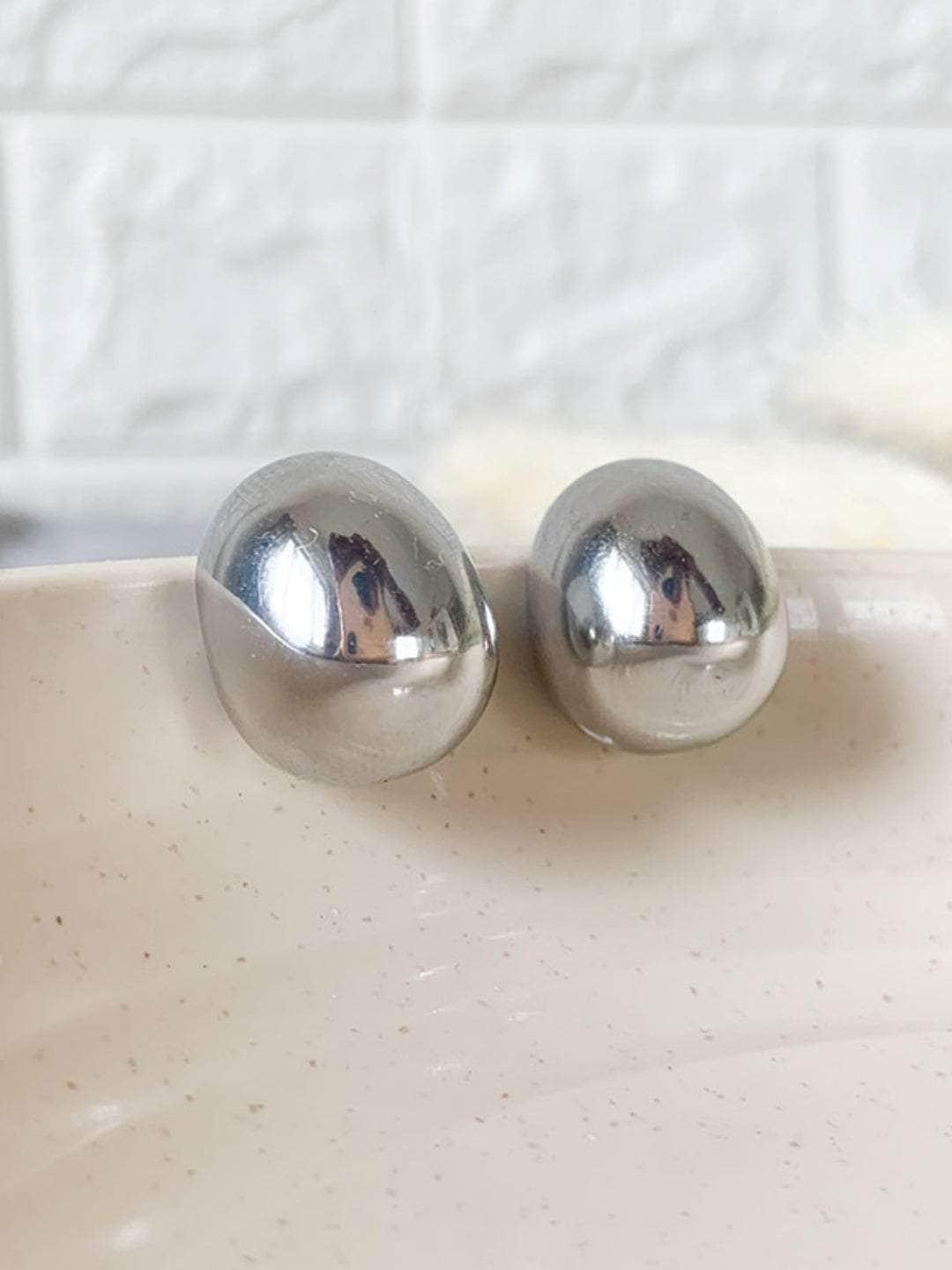 Ball C SHAPED studs
