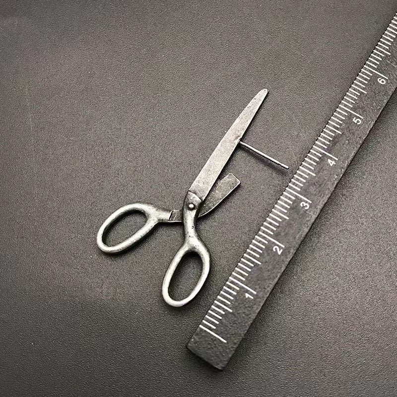 Scissor Design earings