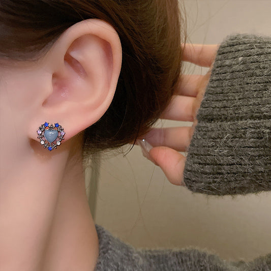 Heart blue studs