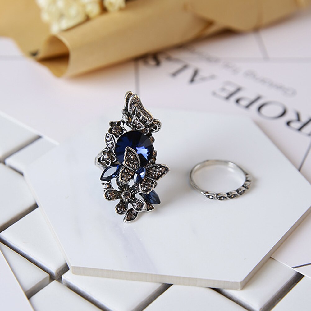 Elegant BLUE stone LUXURY ring