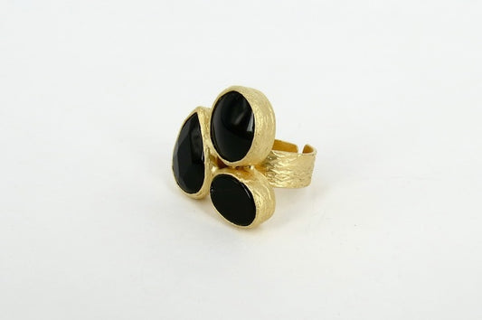 Dark Green 3-stone Ring