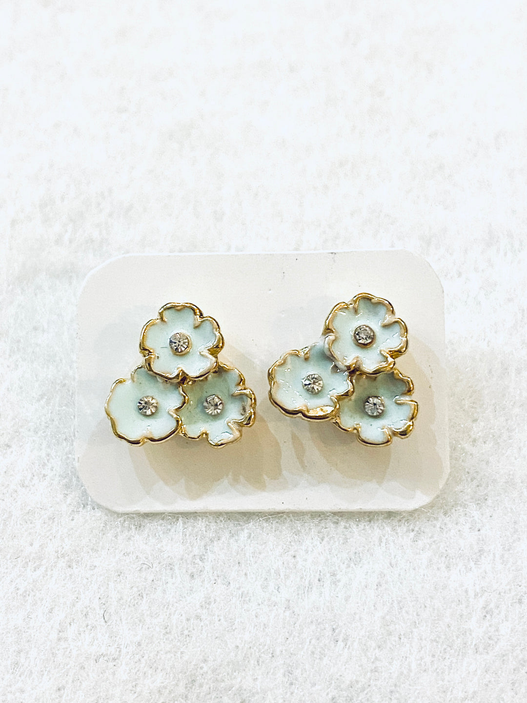 3 flower crystal studs
